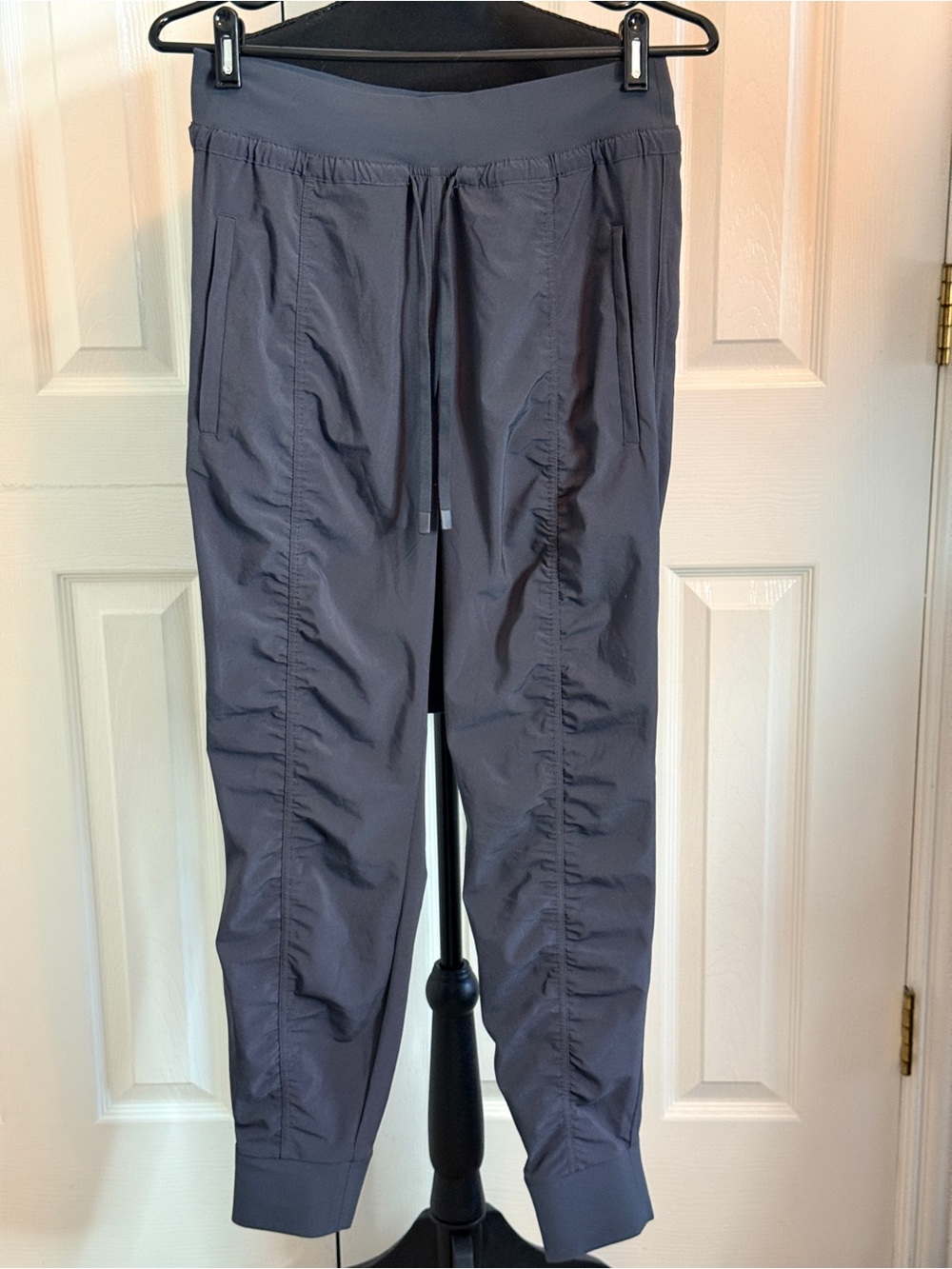 Athleta Attitude Mid Rise Jogger Grey 988416 Size 4